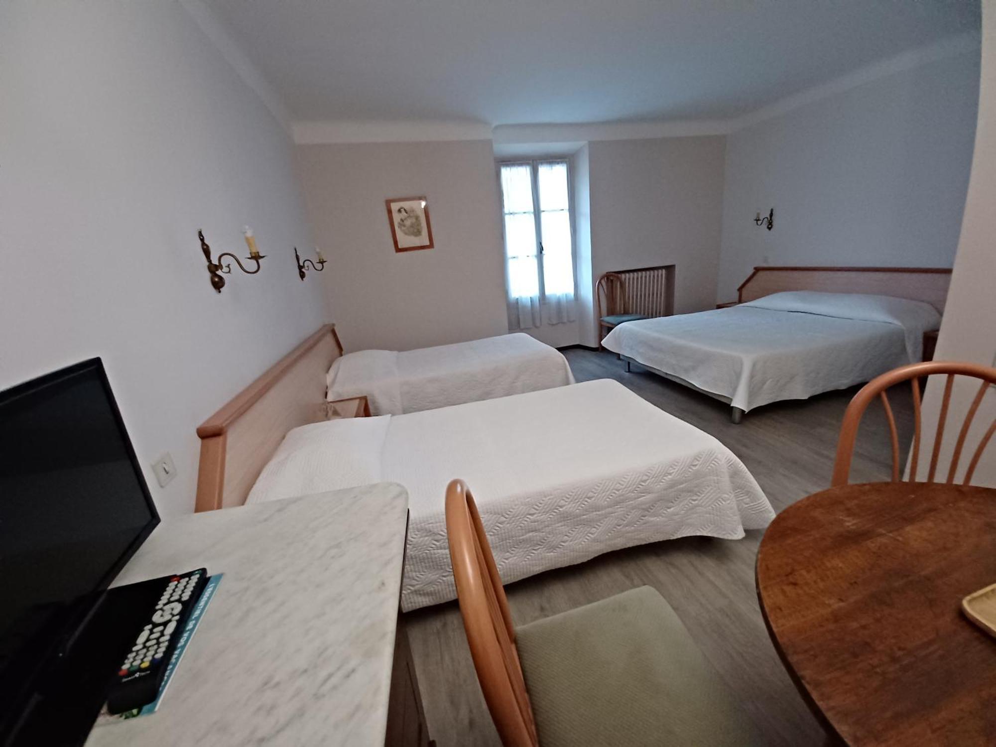 Logis Hotel Du Pont D'Or 巴尔若尔 外观 照片