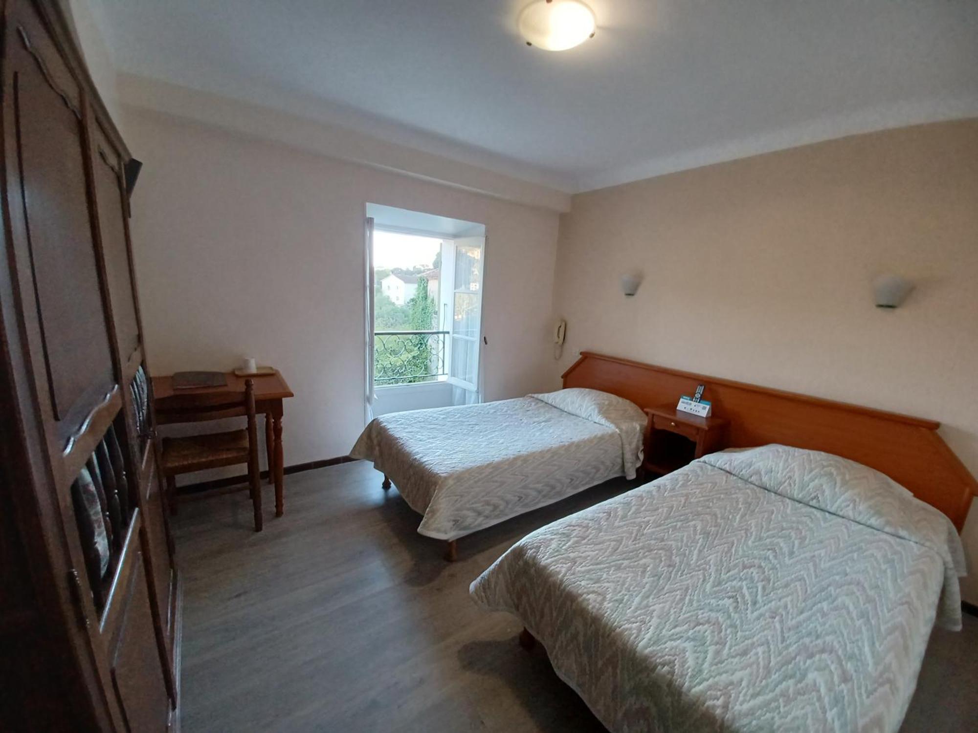 Logis Hotel Du Pont D'Or 巴尔若尔 外观 照片